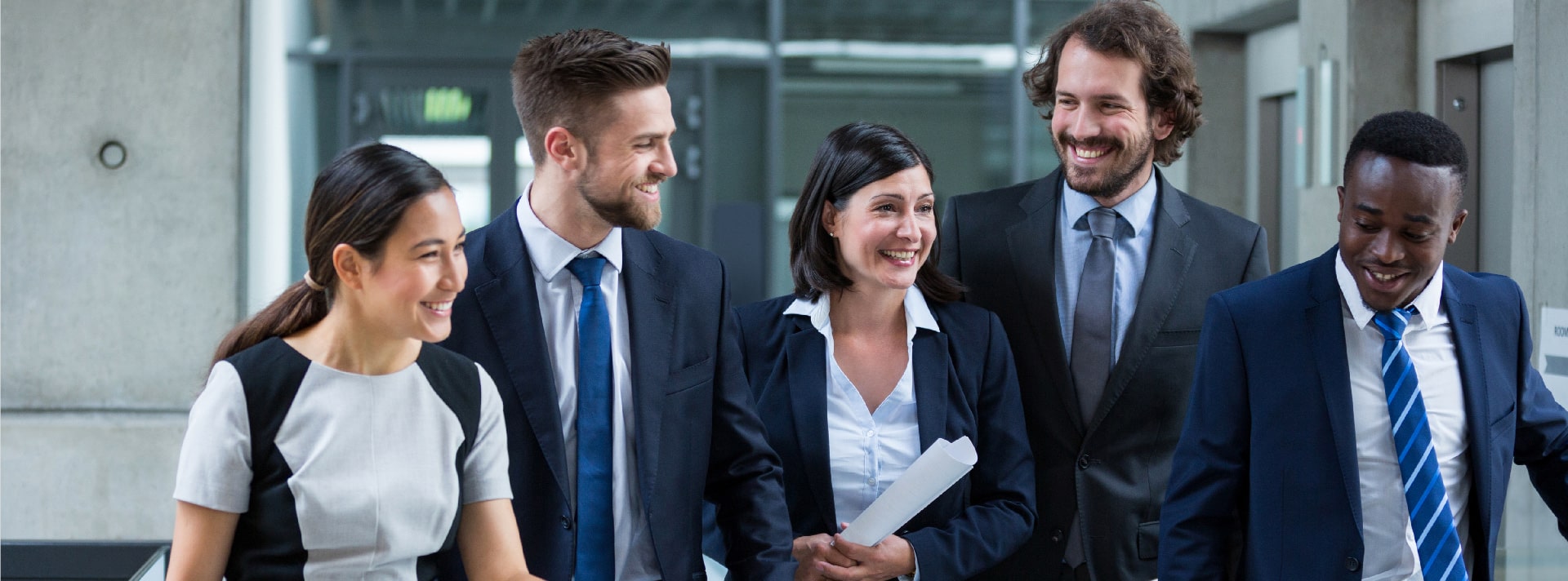Employés en costume